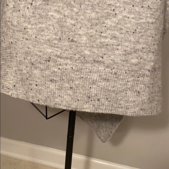 Simply Vera Sweater - Picture 3 of 9